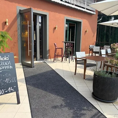 Bed & Breakfast Café Marie -